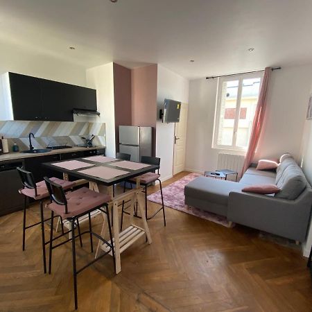 Pink Cosy Apartment Louviers Exterior foto