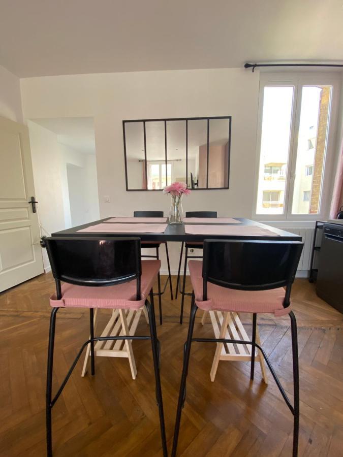 Pink Cosy Apartment Louviers Exterior foto