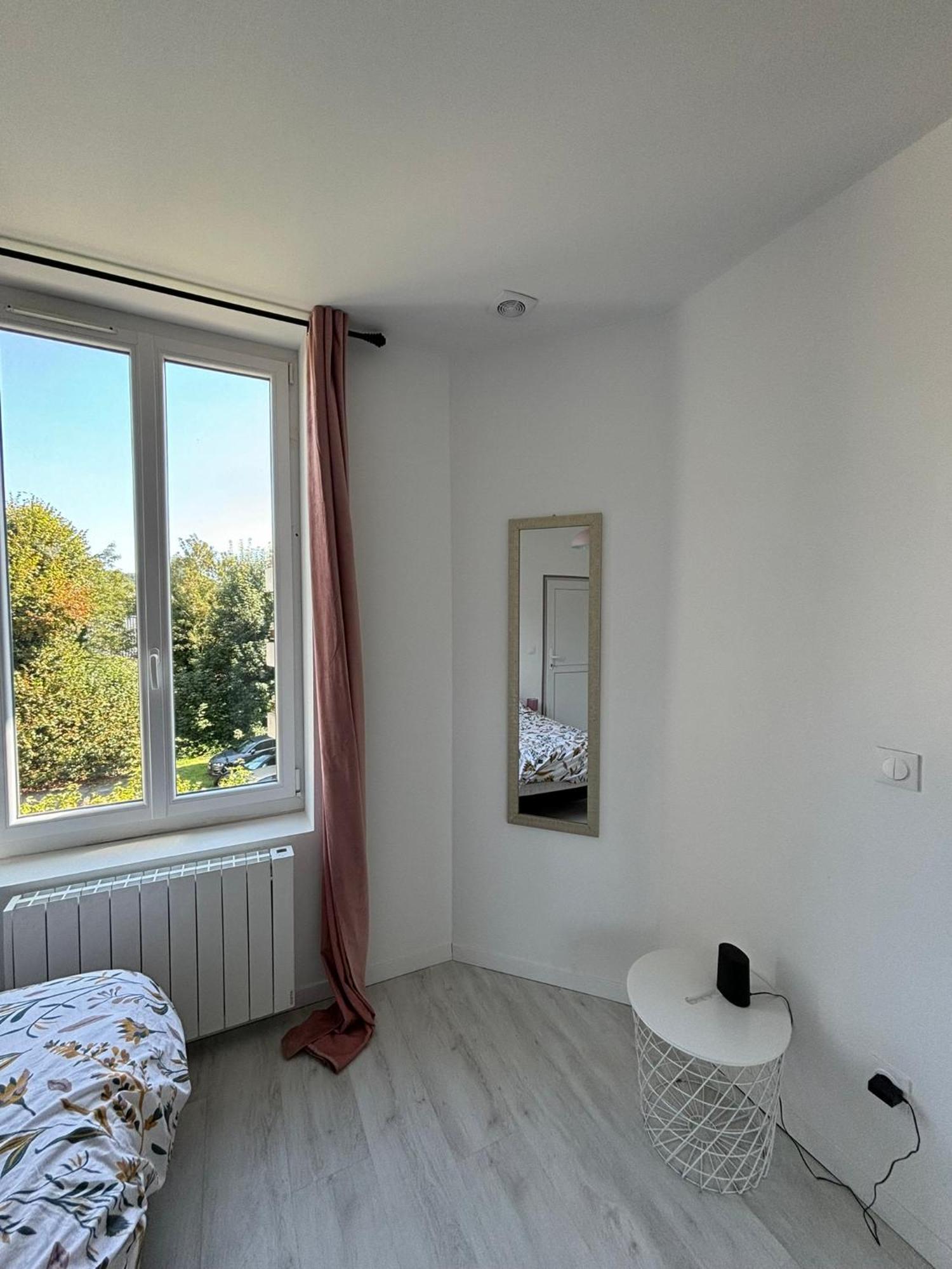 Pink Cosy Apartment Louviers Exterior foto